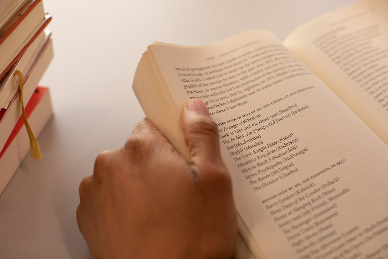 Reading and writing tutoring in Philadelphia helping a K-12 student build literacy
